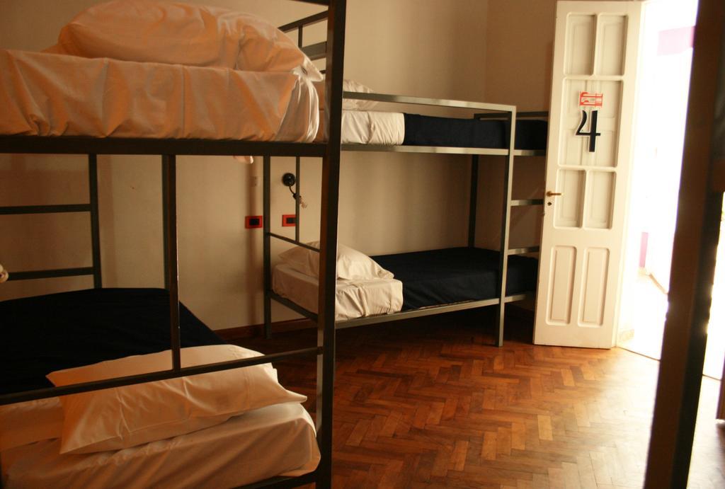 Antonieta Hostel San Rafael  Rum bild